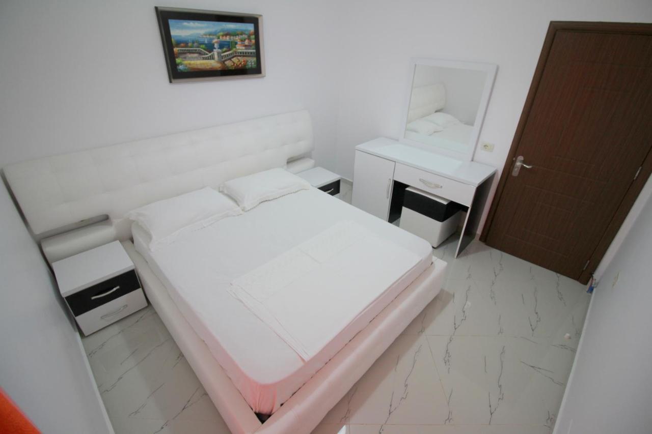 Klajdi Apartaments Sarande Ngoại thất bức ảnh