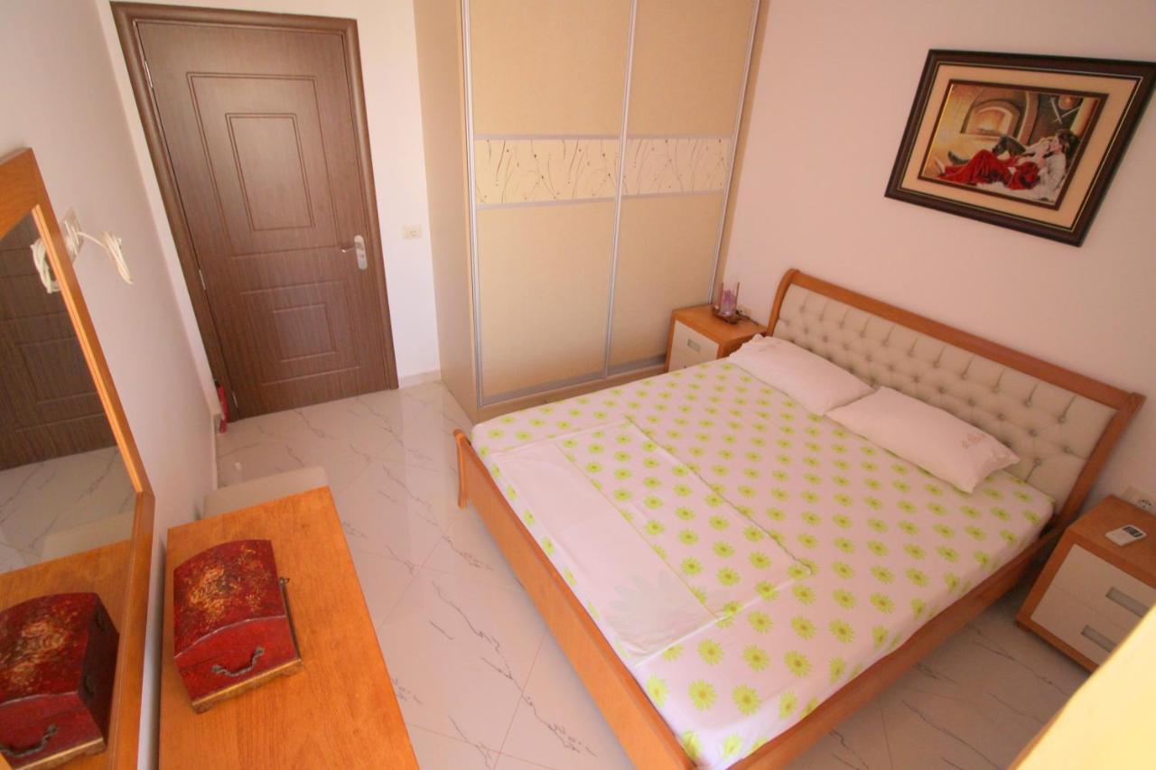 Klajdi Apartaments Sarande Ngoại thất bức ảnh