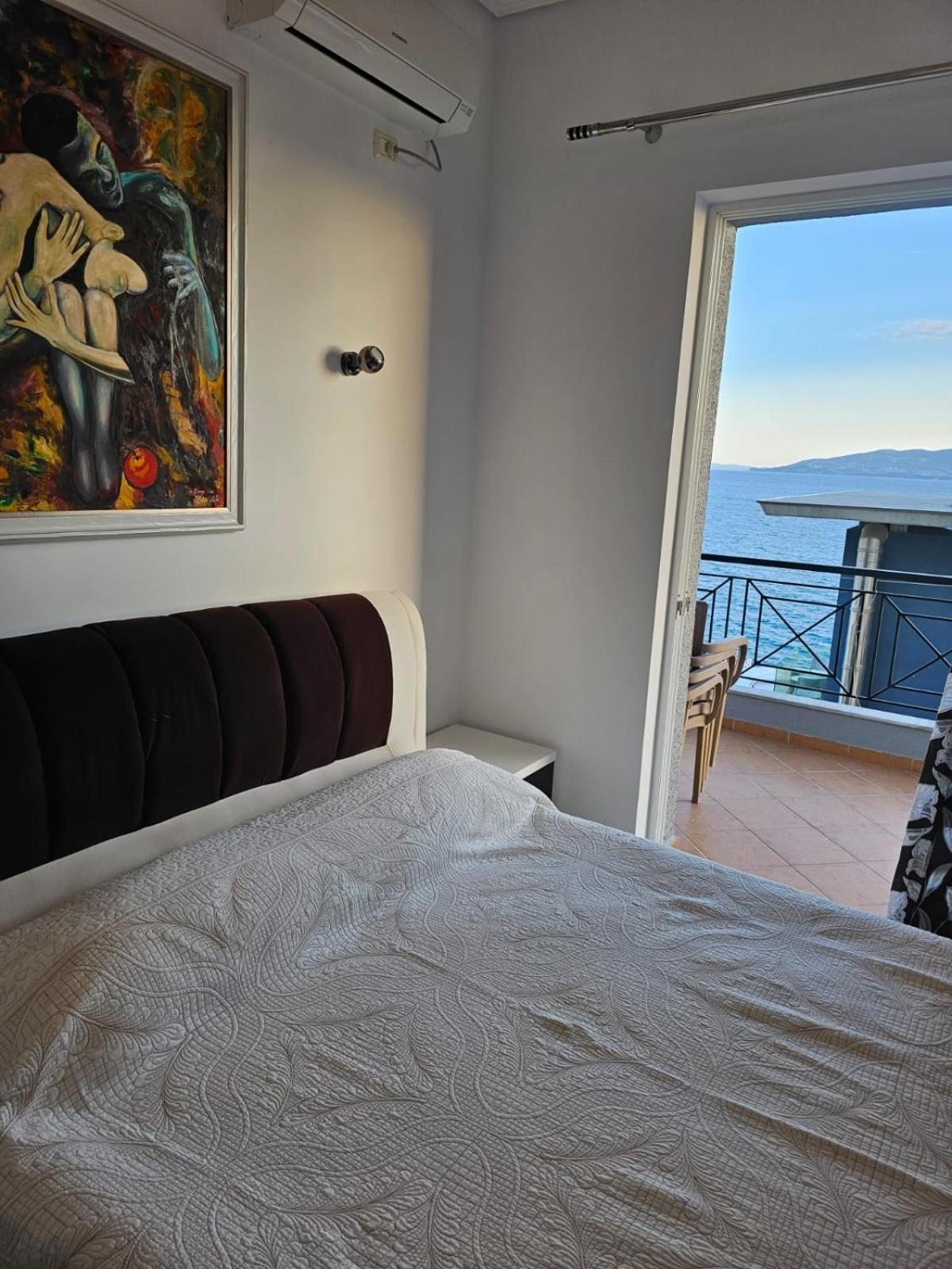 Klajdi Apartaments Sarande Ngoại thất bức ảnh